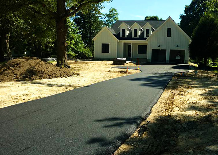 Our high quality paving contractors can answer all your asphalt paving questions.